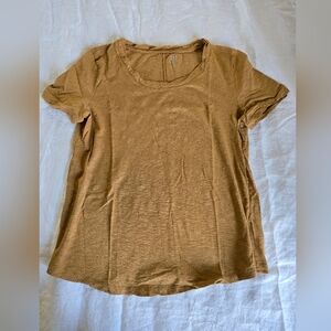 GAP Women's Short Sleeve Tee in Mustard Gold